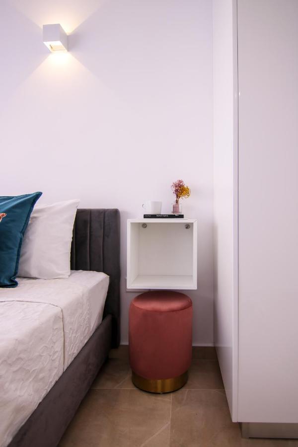 Phaedrus Living: Luxury Maisonette Lighthouse 60 Paphos Bagian luar foto