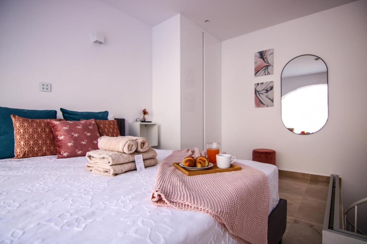 Phaedrus Living: Luxury Maisonette Lighthouse 60 Paphos Bagian luar foto